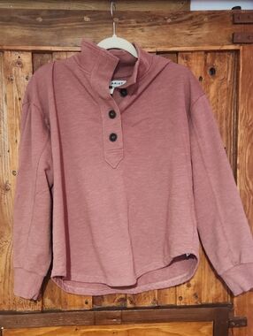 Ariat Womens Dusty Rose Button-Neck Pullover